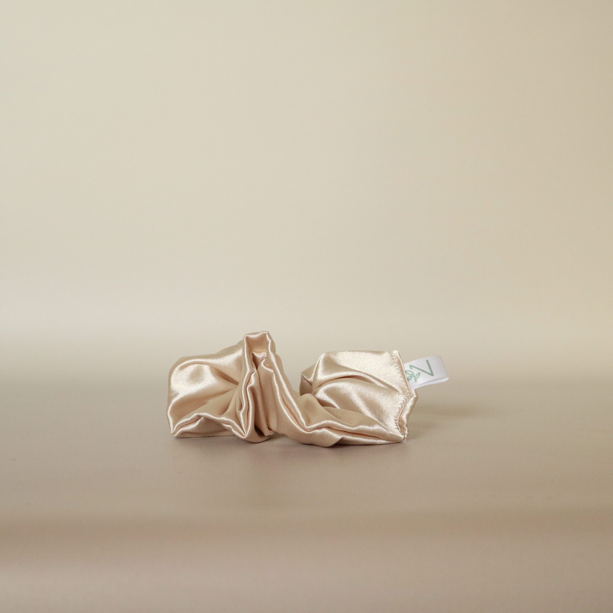 Scrunchies de satén - Champagne